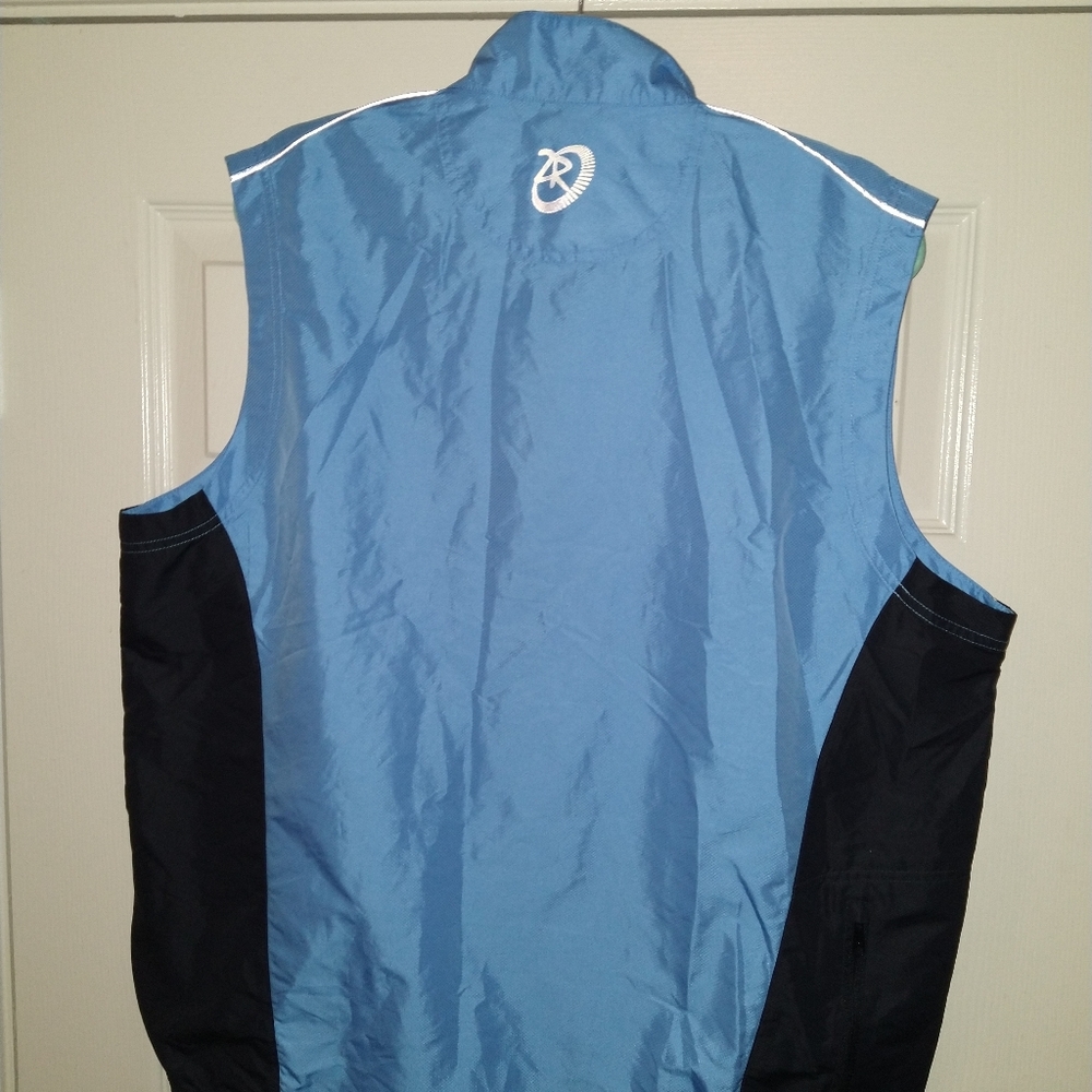 Zero Restriction Tour Series Quarter Zip Golf Vest Men's sz Medium - Picture 2 of 8